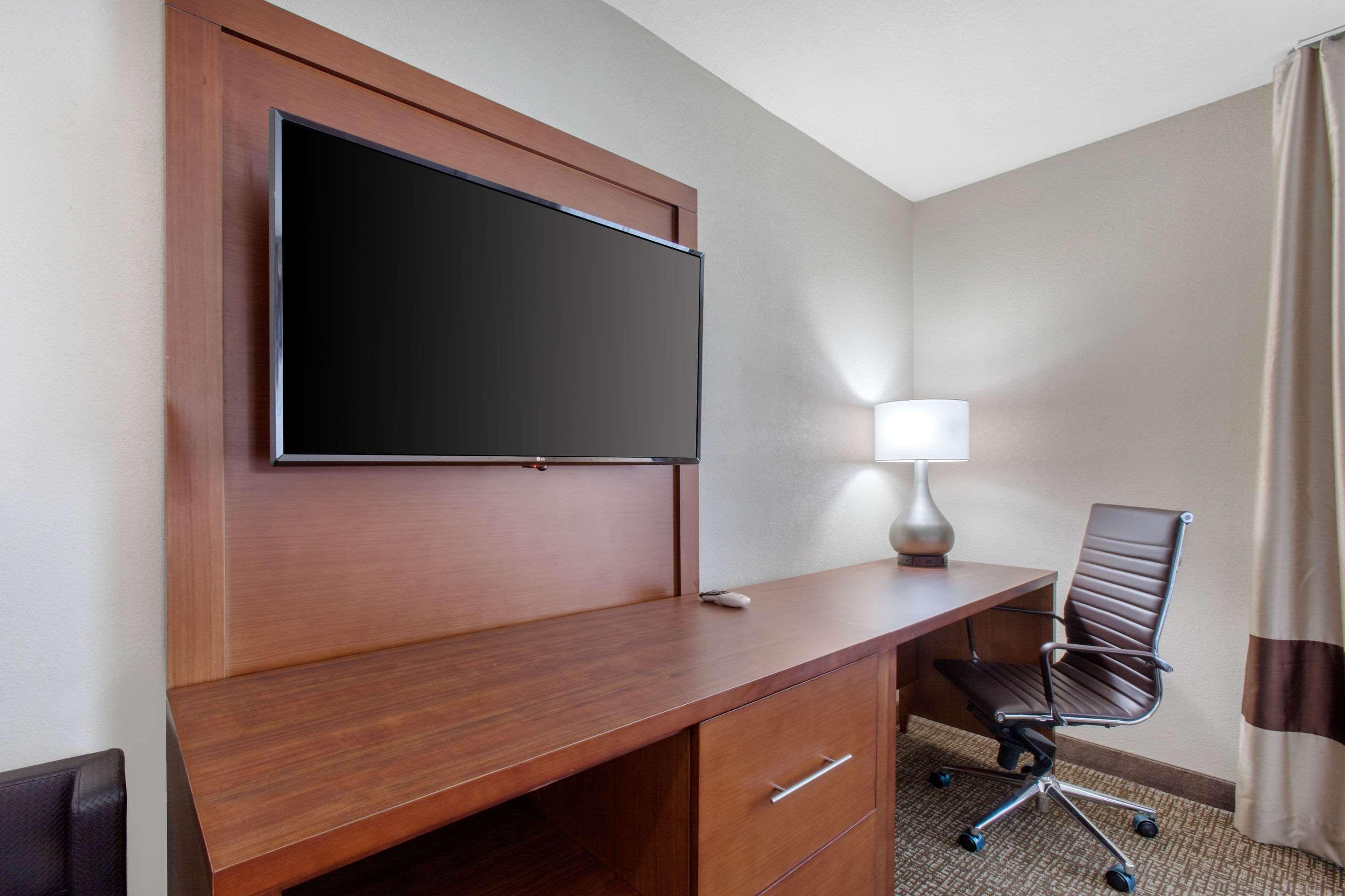 Comfort Inn & Suites Pinetop Show Low Lakeside Extérieur photo