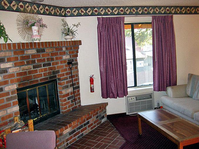 Comfort Inn & Suites Pinetop Show Low Lakeside Extérieur photo