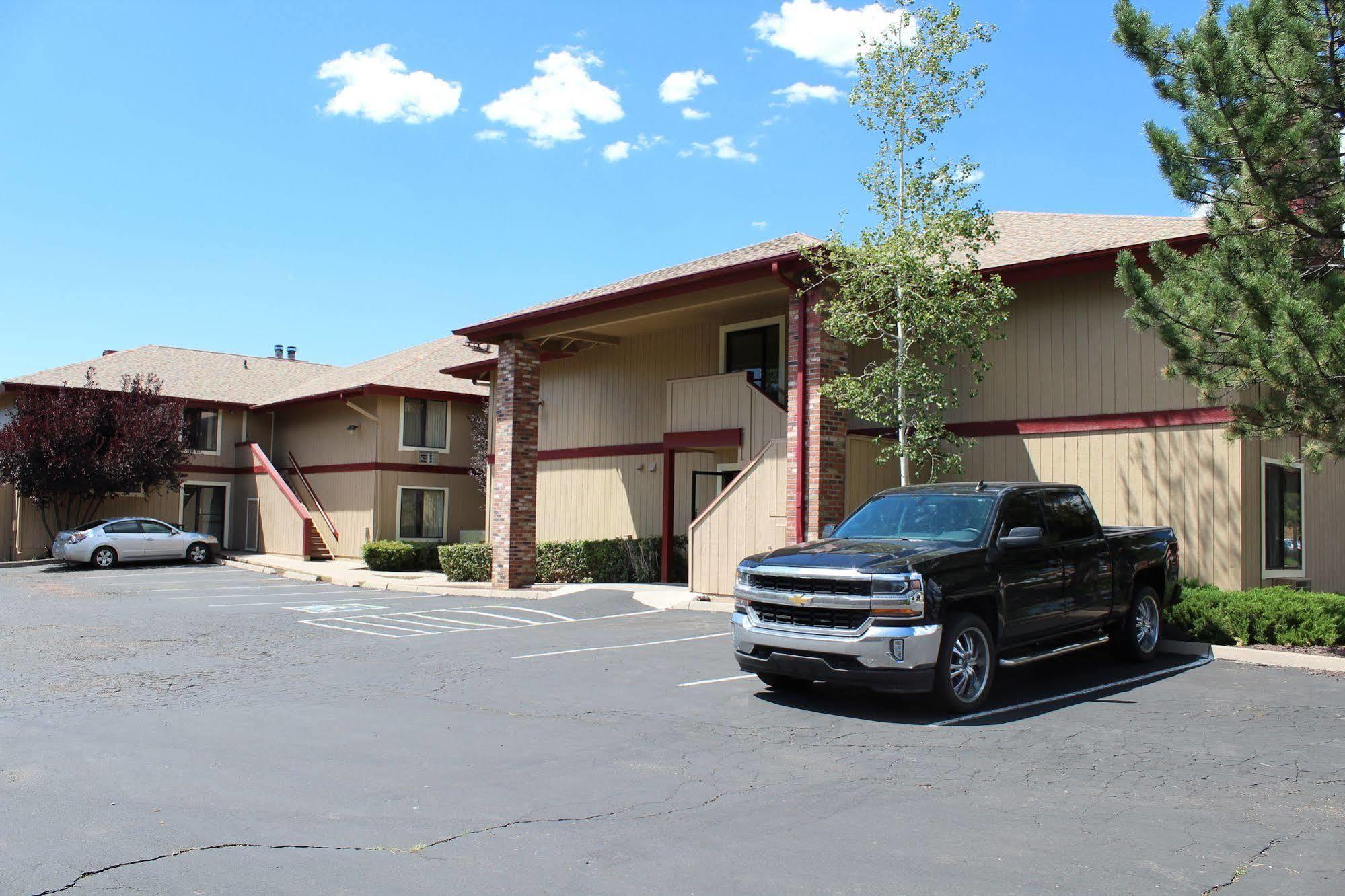 Comfort Inn & Suites Pinetop Show Low Lakeside Extérieur photo